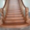 Классика деревянных лестниц – ступени из дуба