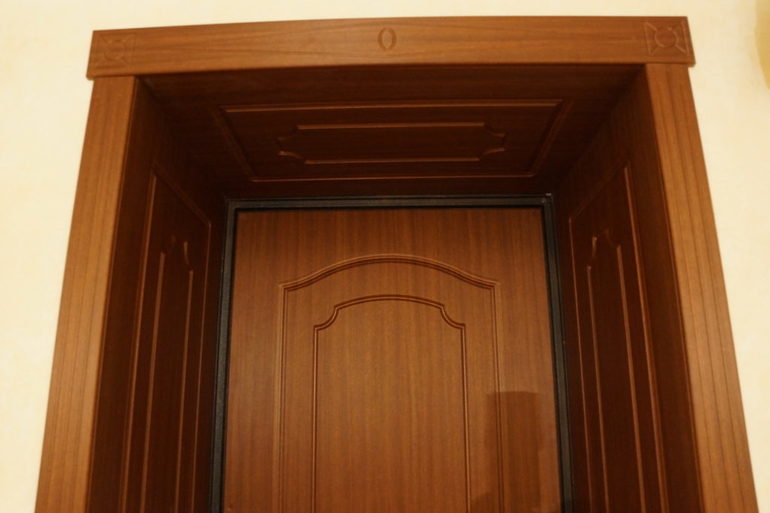 Виды доборов в дверные коробки межкомнатных дверей
