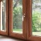 Как выбрать деревянные окна со стеклопакетом еврокомплектации