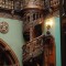 Винтовая лестница замка Пелеш