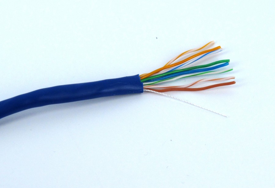 Wires cat. Розетка для витой пары. Розетка под витую пару. Cat 6 как подключить провода.