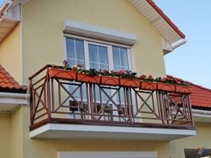 Дизайн ограждений для балконов сделает дом индивидуальным