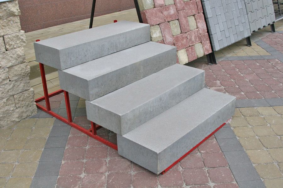 Разновидности бетонных ступеней