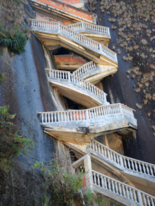 Лестница на скале Эль-Пеньон-де-Гуатапе