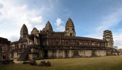 Ступени Ангкор-Вата