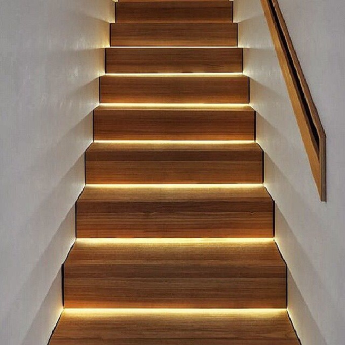 подсветка лестницы в доме своими руками