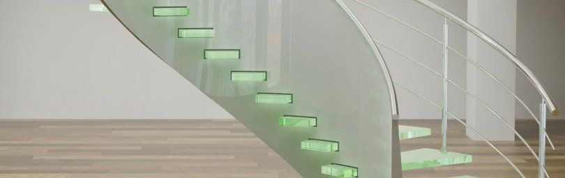 Архитектура будущего: стеклянные лестницы